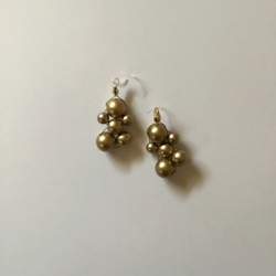 ○gold mix size perl○《樹脂フックピアス》 2枚目の画像