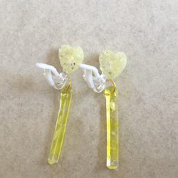 ◇送料込み&kids指輪オマケ付き◇♡heart✖️stick♡ ◆kidsイヤリング◆Lemon color 3枚目の画像