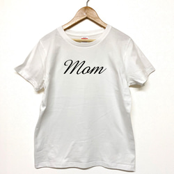 Yumnuma❣プロフ読んて下さい。 　Tシャツ　ネイビー　グレー　2枚 Tシャツ 『 Mom 』デザインネーム(筆記体) type2 半袖 前面