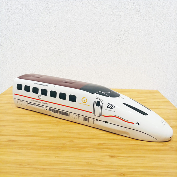 九州新幹線800系つばめ(紅乙女) 列車プレミアムボトル焼酎 3枚目の画像