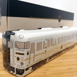 九州新幹線800系つばめ(紅乙女) 列車プレミアムボトル焼酎 焼酎・泡盛