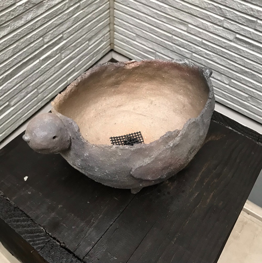 盆栽や山野草、多肉植物の植え替えに【陶芸作家真山茜さんの　盆栽鉢（炭化焼締鉢） 】002