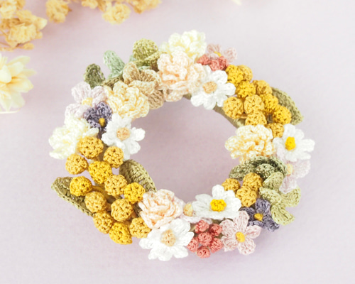 受注制作】レース編み✳︎ミモザのリースブローチ ブローチ