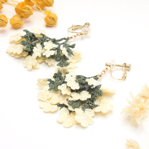 フランス発 ☆レネレイド☆ 白いオルレアのお花ピアス Les Nereides(レネレイド)の商品一覧 - 海外通販のBUYMA