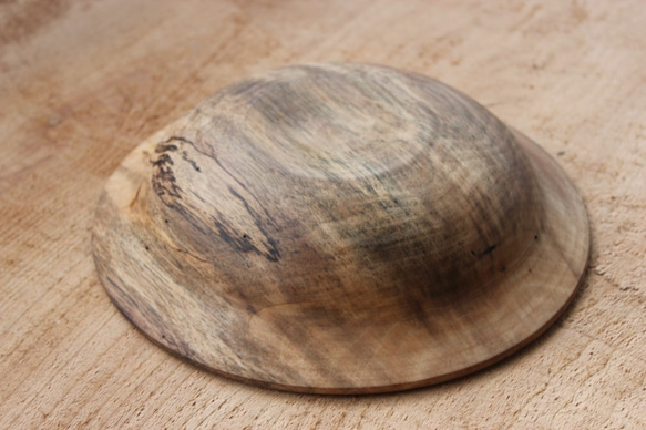 天然木のリム皿風ボウル（柿/スポルテッド） 4枚目の画像