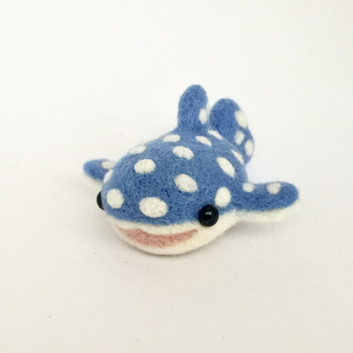 junpemiページ♡アイス気球- ̗̀ ☺︎ ̖́-チョコミント♡羊毛フェルト 受注制作】羊毛フェルト 幸せを呼ぶジンベエザメのマスコット 羊毛