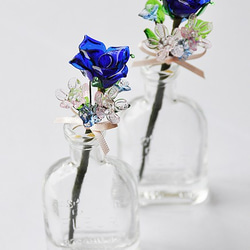 グラスフラワー　プチブーケ（青いバラ／小瓶付き） 6枚目の画像