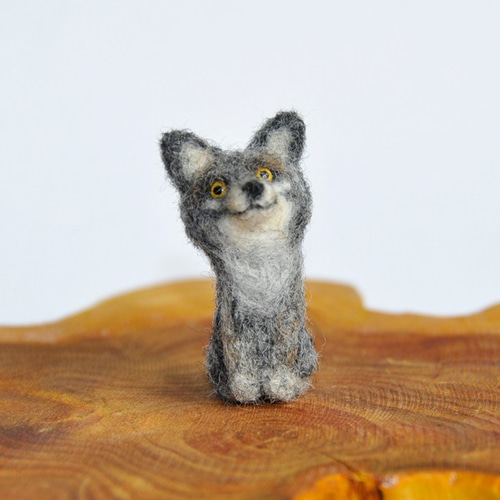 羊毛フェルトマスコット「オオカミ」 羊毛フェルト でびゅたん 通販
