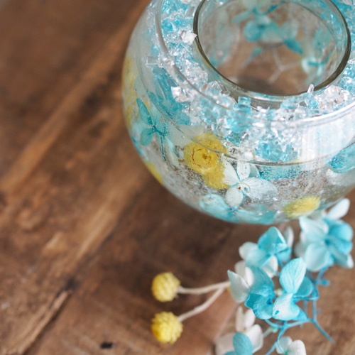 ターコイズ色のアロマキャンドル入れ ターコイズ色のアロマキャンドル入れ