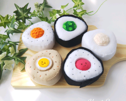 ISHIDA様 限定 フェルト おにぎり60個 再販☆フェルトままごと おにぎりセット 雑貨・その他 hanana