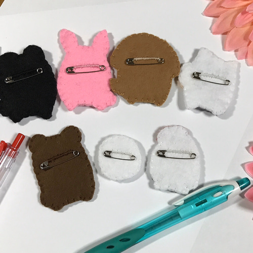 Life is Fun!』オリジナルフェルトバッジ ブローチ モノ 通販 8512458