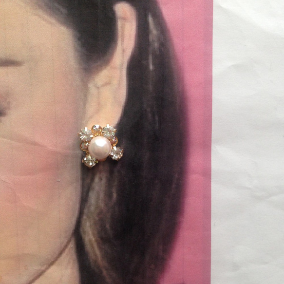 ティアラモチーフ♡ピンクパールのイヤリング 2枚目の画像