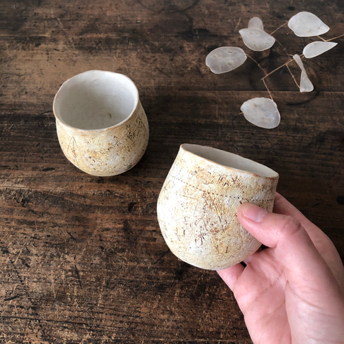 手びねりのちいさな湯のみ「つぼみ」 湯呑み こまもん工房 通販