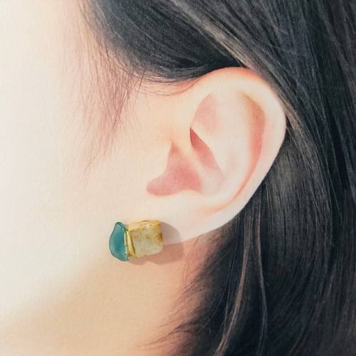 シーグラスと天然石の金継ぎピアス ピアス（スタッド・一粒） りえ 