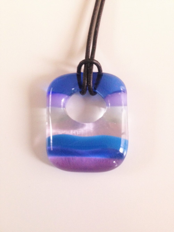 ガラスのネックレス：rock candy (blue ×lavender) 3枚目の画像