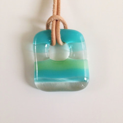 ガラスのネックレス：rock candy (aquamarine blue×clear ) 1枚目の画像
