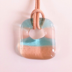 ガラスのネックレス：rock candy (aquamarine blue×coral orange ) 1枚目の画像
