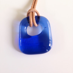 ガラスのネックレス：rock candy (blue) 1枚目の画像