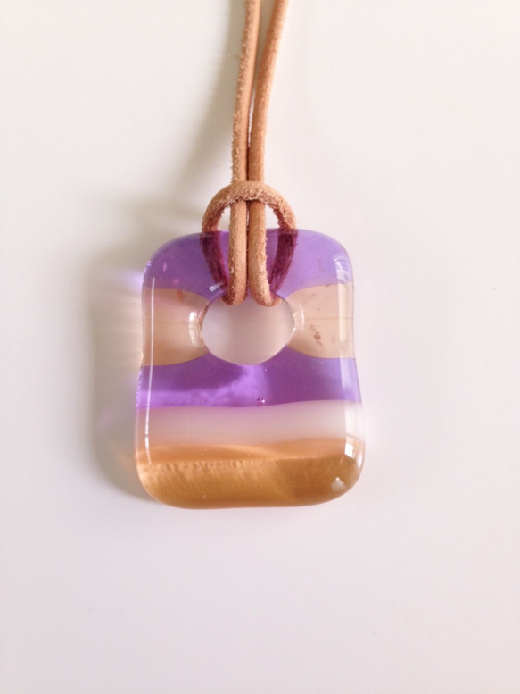 ガラスのネックレス：rock candy (lavender×coral orange） 1枚目の画像
