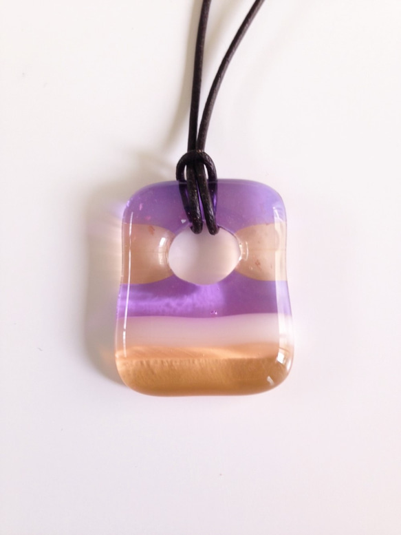 ガラスのネックレス：rock candy (lavender×coral orange） 3枚目の画像