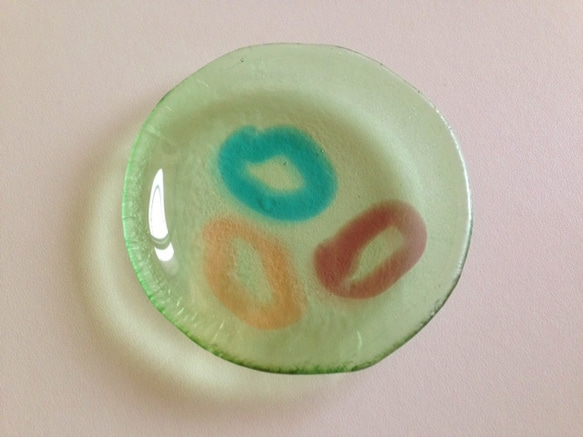 ガラスのペア小皿・color circle 4枚目の画像