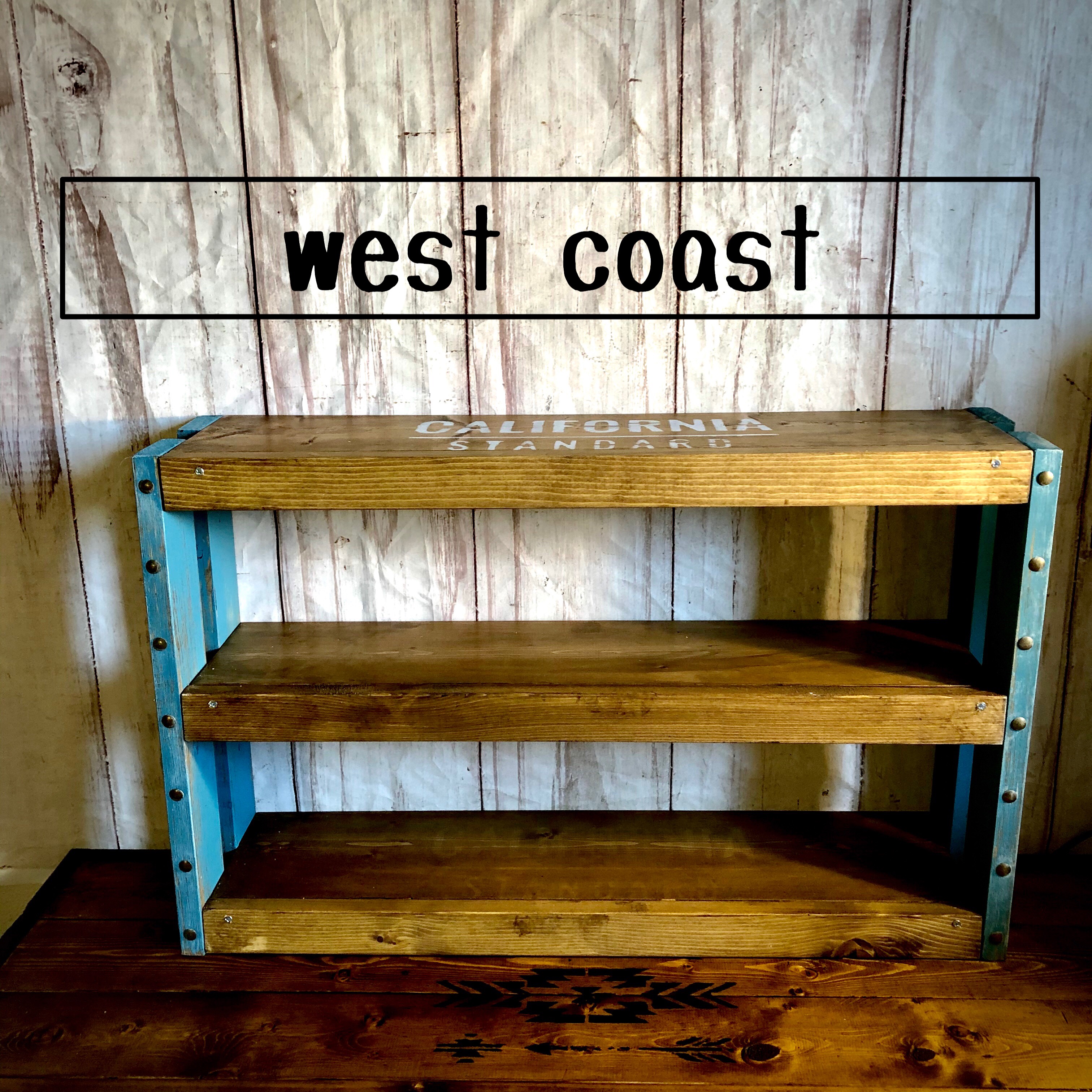 アメリカの古材を使ったテレビボード