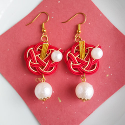 水引*揺れる桜結びとタッセルのピアス／イヤリング ピアス（フック