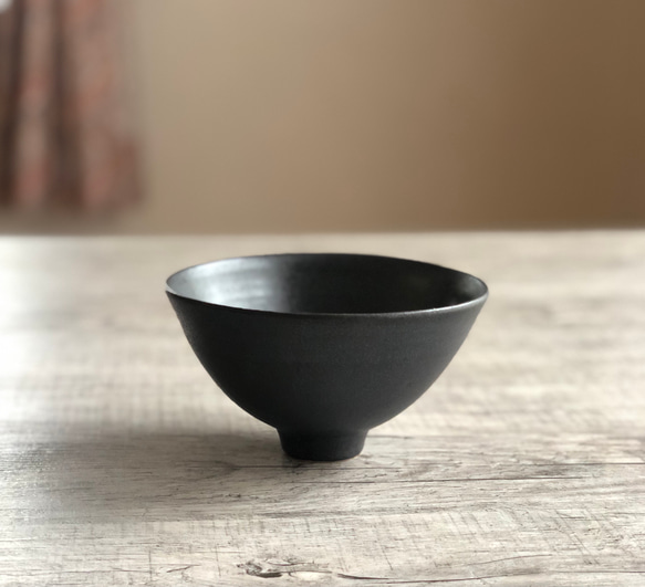 黒釉ご飯茶碗 2枚目の画像