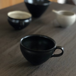 黒釉カップ 1枚目の画像