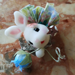 Ｔwinkle rabbitt brooch✨ヾ(´ー｀)ノ✨ 1枚目の画像