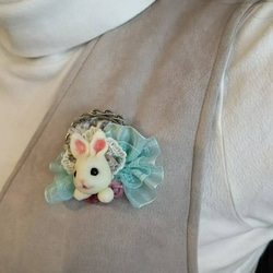 spring racey rabbit brooch✨ヾ(´▽｀*)ゝ✨ 5枚目の画像