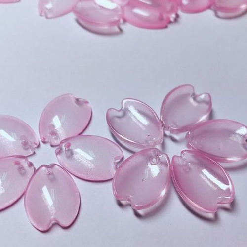 B29 15個 ガラスビーズ フラワー 花びら桜 マットクリアピンク チェコ