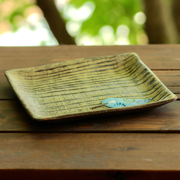 青い鳥の黄色いお皿 1枚目の画像