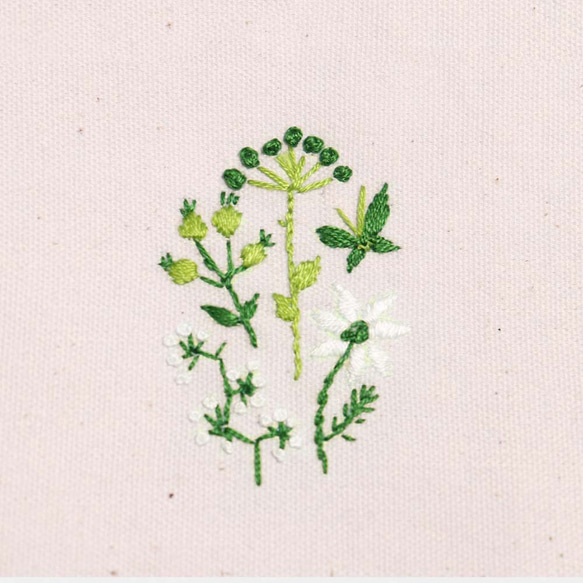 草花の刺繍ポーチ　グリーン 3枚目の画像