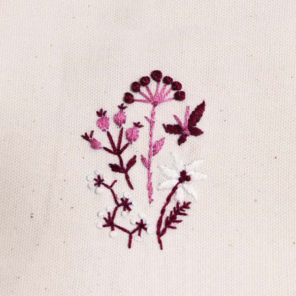 草花の刺繍のポーチ　ピンク 3枚目の画像