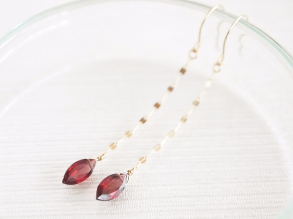 K10 Garnet Marquis Earrings 第1張的照片