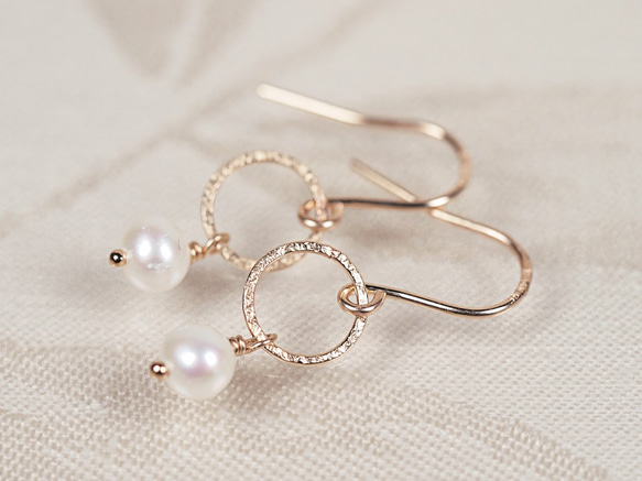 14KGF Moon Pearl Earrings 2枚目の画像