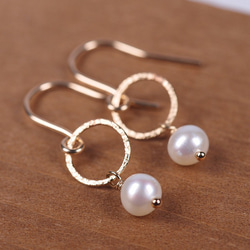 14KGF Moon Pearl Earrings 第3張的照片