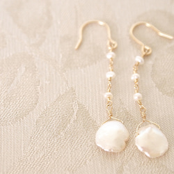 14KGF Petal Pearl Earrings 第1張的照片