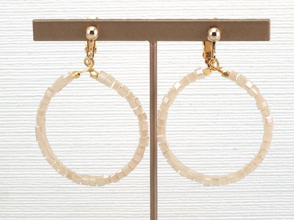 Glass Hoop Earrings/ BE 第2張的照片