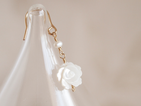 14KGF Sugar Rose Earrings WH 第3張的照片