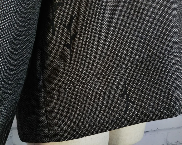 紬着物リメイク ブラウス　フリーサイズ (M～L) 男物着物使用　シルク 4枚目の画像