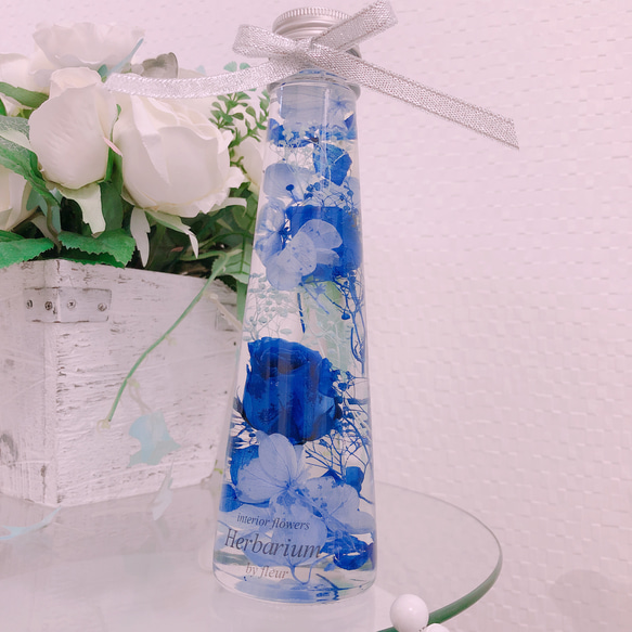 青薔薇♡スタイリッシュ ハーバリウム♡ メッセージ名入れ可能♡プレゼントギフトにも 1枚目の画像