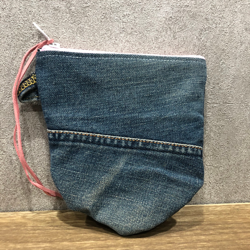 リメイクデニムポケットいっぱいポーチ さくらさん リメイクデニムポケットいっぱいポーチ さくらさん