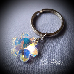 極美品　希少　スワロフスキー Talia Violet キーリング 希少 スワロフスキー Talia Violet キーリング 四つ葉