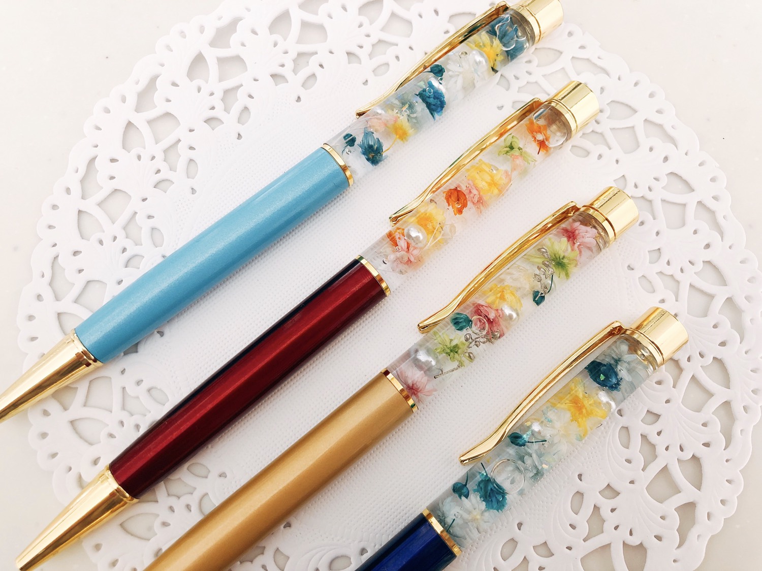 色ランダム発送☆名入れ＋100円♪ハーバリウムボールペン ペン