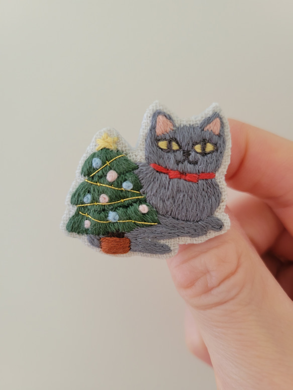 猫とクリスマスツリー【受注製作】 2枚目の画像