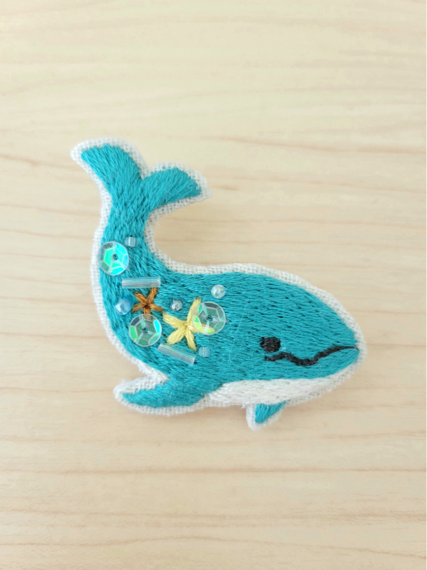 特売 クジラと珊瑚の刺繍ポーチ sonrimexpolanco.com