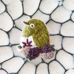 ゴールドクマ型ブローチ M字ストーン付き 4661y_4.jpg