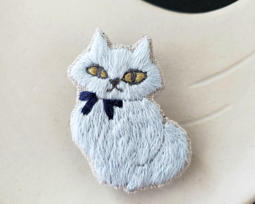 ヒグチユウコ展 台湾 クッション 刺繍 新品 ブルー 猫 - メルカリ